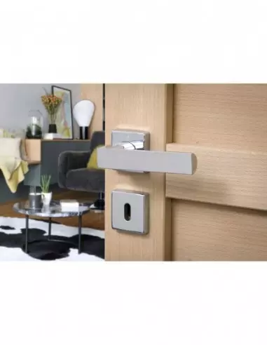 Paire de béquilles Fifty pour porte, carré 7mm, chromé poli - THIRARD Paire de béquilles Fifty pour porte, carré 7mm, chromé poli - THIRARD