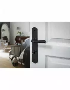 Charon trou de clé, l acier patiné 2